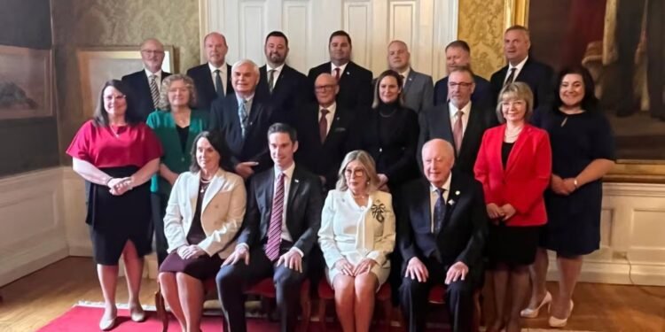 മുതിർന്ന നേതാക്കൾ പടിയിറങ്ങുന്നു; ലിബറൽ പാർട്ടിക്ക് പ്രതിസന്ധിയായി കൊഴിഞ്ഞുപോക്ക്! 1 മുതിർന്ന നേതാക്കൾ പടിയിറങ്ങുന്നു; ലിബറൽ പാർട്ടിക്ക് പ്രതിസന്ധിയായി കൊഴിഞ്ഞുപോക്ക്!