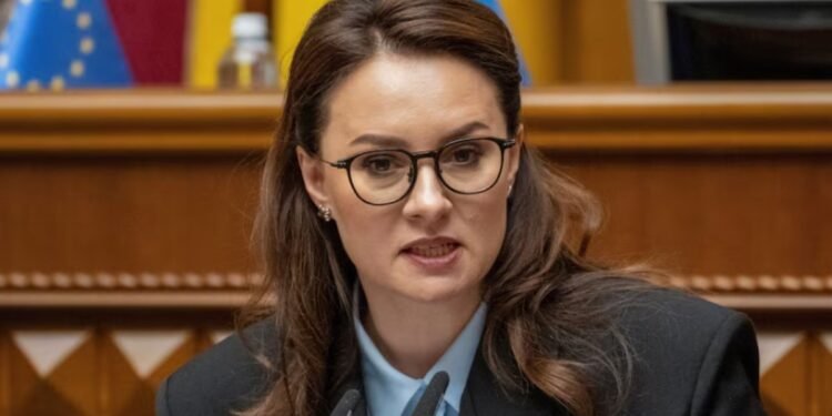 യുക്രൈന് പുതിയ പ്രധാനമന്ത്രി; യൂലിയ സ്വൈറിഡെങ്കോ അധികാരമേറ്റു!