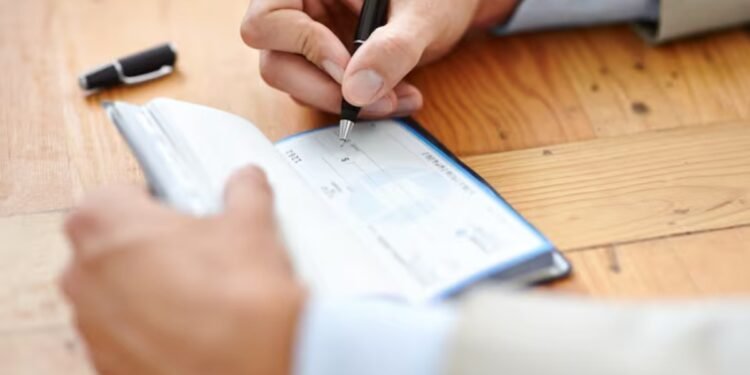 ഒപ്പിടുമ്പോൾ ശ്രദ്ധിക്കുക! ഇത് വെറും പേരെഴുത്തല്ല, നിങ്ങളുടെ ഭാവി കൂടിയാണ്! 1 signature