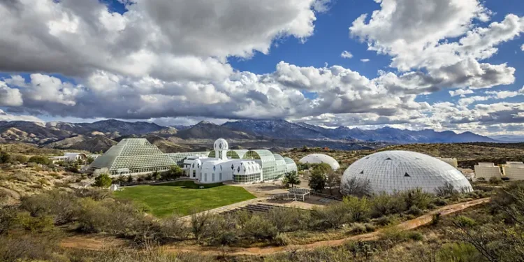ബയോസ്ഫിയർ 2: ഭൂമിയെ പഠിക്കാൻ മനുഷ്യൻ നടത്തിയ സാഹസിക പരീക്ഷണം!