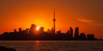 കാനഡയിൽ കനത്ത ചൂട്: ഒന്റാറിയോ മുതൽ ന്യൂഫൗണ്ട്ലാൻഡ് വരെ ജാഗ്രതാ നിർദ്ദേശം!