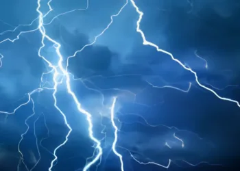 ഇടിമിന്നൽ മുന്നറിയിപ്പ്! ; ഈസ്റ്റേൺ ഒൻ്റാറിയോയിലും വെസ്റ്റേൺ ക്യുബെക്കിലും ജാഗ്രതാ നിർദ്ദേശം