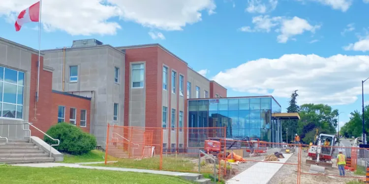 ഹൈടെക് സുരക്ഷയുമായി സഡ്ബറി കോടതി: പ്രവേശനം ഇനി ഒറ്റ കവാടത്തിലൂടെ! 1 ഹൈടെക് സുരക്ഷയുമായി സഡ്ബറി കോടതി: പ്രവേശനം ഇനി ഒറ്റ കവാടത്തിലൂടെ!