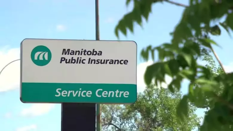 മാനിറ്റോബ കാട്ടുതീ: ദുരിതബാധിതർക്ക് ഡ്രൈവിംഗ് ലൈസൻസും ഐ.ഡി. കാർഡുകളും പുതുക്കാം, സമയം നീട്ടി