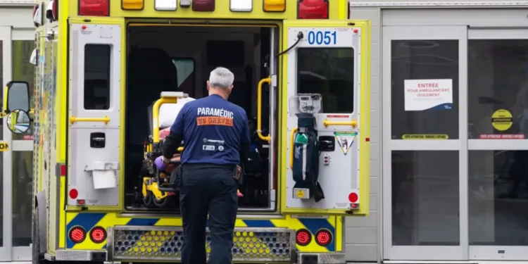 ക്യുബെക്കിൽ പാരാമെഡിക്കുകൾ അനിശ്ചിതകാല സമരത്തിലേക്ക്: ആശങ്ക വേണ്ട, അവശ്യസേവനങ്ങൾ മുടങ്ങില്ല!