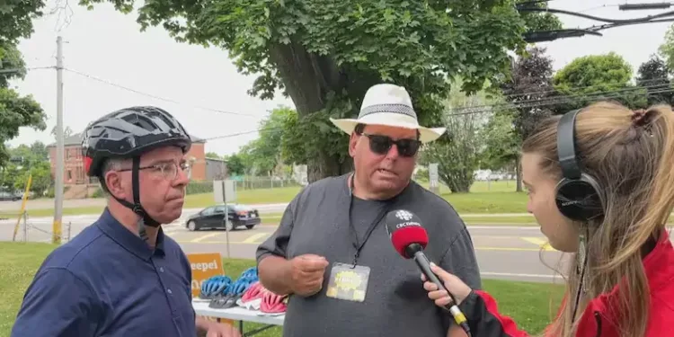 തലക്കുമേൽ ഒരു സുരക്ഷാകവചം: ഹെൽമറ്റ് നിർബന്ധമാക്കി ചാർലറ്റൗൺ 1 തലക്കുമേൽ ഒരു സുരക്ഷാകവചം: ഹെൽമറ്റ് നിർബന്ധമാക്കി ചാർലറ്റൗൺ