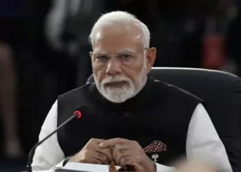 മോദി സർക്കാരിന്റെ സാമ്പത്തിക പരിഷ്കാരങ്ങൾക്കെതിരെ രാജ്യവ്യാപക പണിമുടക്ക്; രാജ്യം സ്തംഭിപ്പിച്ച് തൊഴിലാളികൾ!