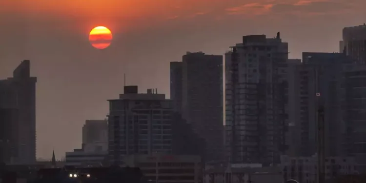 ആൽബർട്ടയിൽ റെക്കോർഡ് ചൂട് തുടരുന്നു; ചിലയിടങ്ങളിൽ ഇടിമിന്നലോടുകൂടിയ മഴയ്ക്ക് സാധ്യത