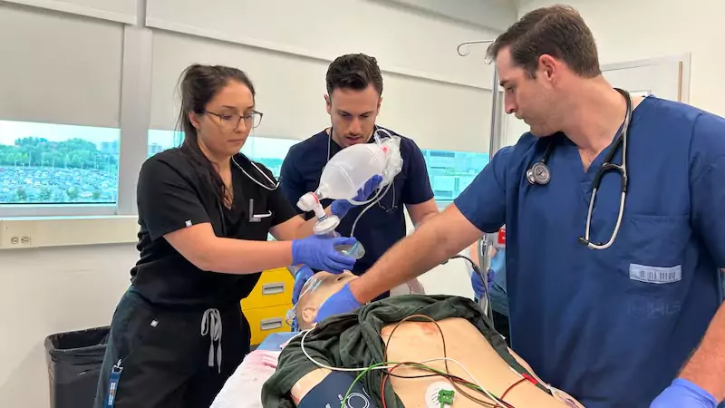 വടക്കൻ ഒന്റാറിയോയിലെ മെഡിക്കൽ സിമുലേഷൻ ലാബ്: ആരോഗ്യപ്രവർത്തനങ്ങൾക്ക് പുതിയ മുഖം