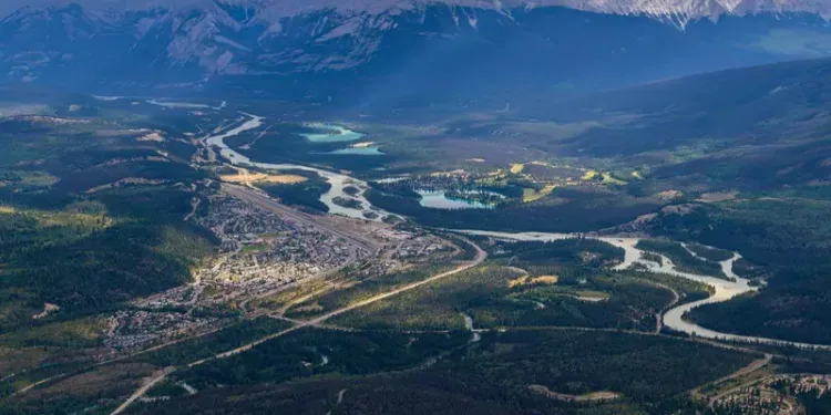 കാട്ടുതീയിൽ നിന്ന് പാഠമുൾക്കൊണ്ട് ജാസ്പർ: പുതിയ കാലാവസ്ഥാ പദ്ധതിക്ക് അംഗീകാരം