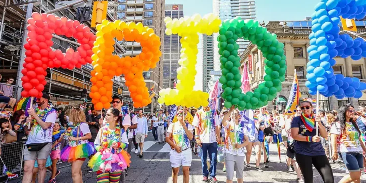 സാമ്പത്തിക പ്രതിസന്ധിയിൽ പ്രൈഡ് ടൊറന്റോ; കോർപ്പറേറ്റ് പിന്മാറ്റം പുതിയ ചർചകൾക്ക് വഴിതുറക്കുന്നു 1 സാമ്പത്തിക പ്രതിസന്ധിയിൽ പ്രൈഡ് ടൊറന്റോ; കോർപ്പറേറ്റ് പിന്മാറ്റം പുതിയ ചർചകൾക്ക് വഴിതുറക്കുന്നു