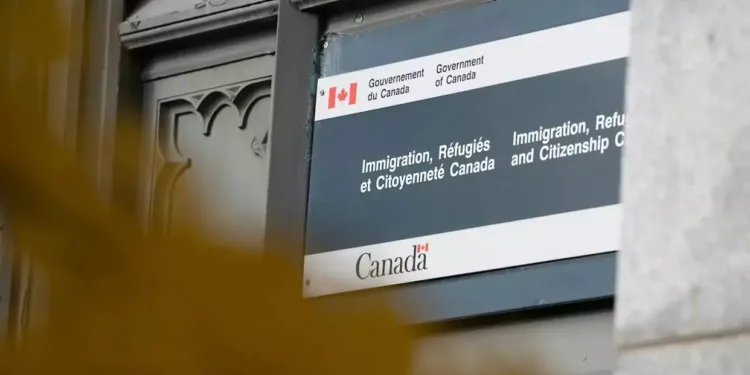 ‘ഹോട്ടൽവാസം’ മതി: അഭയാർത്ഥികൾക്ക് പുതിയ താമസസ്ഥലം കണ്ടെത്താൻ IRCC; ആശങ്കയോടെ വിദഗ്ദ്ധർ