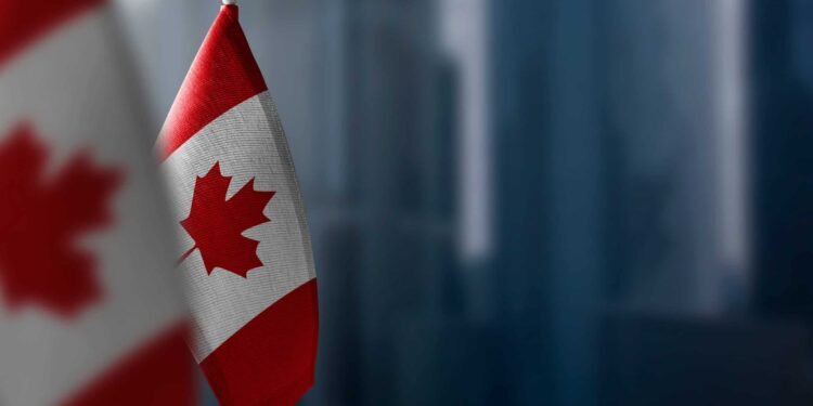 ഗ്രാമങ്ങളിൽ ചെന്ന് കുടിയേറാം! കാനഡയിലെ റൂറൽ മേഖലകളിൽ സ്ഥിരതാമസത്തിന് വൻ ഡിമാൻഡ്, ഈ സ്ഥലങ്ങളിൽ നിയന്ത്രണം 1 canada flag