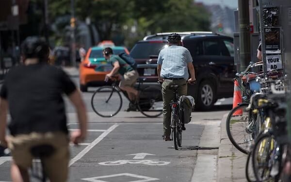 ടൊറന്റോയിലെ ബൈക്ക് പാതകൾ നിലനിർത്താൻ കോടതി; ഇനി എന്ത് സംഭവിക്കും! 1 ടൊറന്റോയിലെ ബൈക്ക് പാതകൾ നിലനിർത്താൻ കോടതി; ഇനി എന്ത് സംഭവിക്കും!