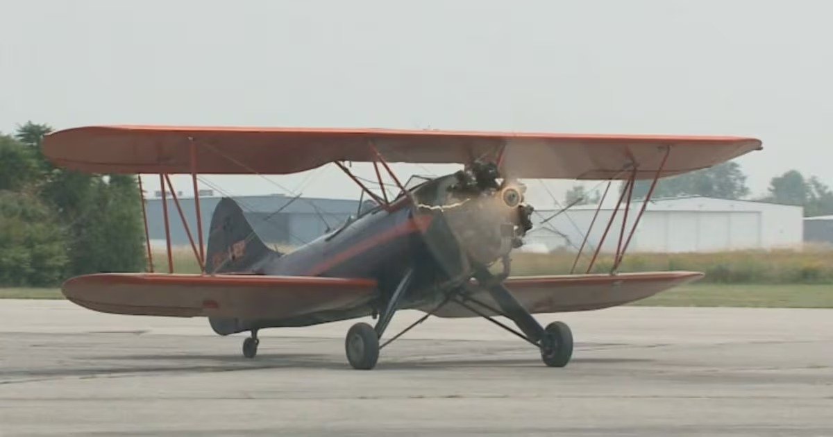 ഒട്ടാവയിൽ നല്ലൊരു ലക്ഷ്യത്തിനായി ആകാശത്ത് വിസ്മയം തീർത്ത് വിന്റേജ് വിമാനങ്ങൾ
