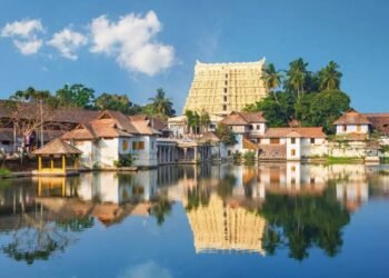 ചാക്ക് നിറയെ ബെൽജിയം രത്നങ്ങളും സ്വർണമാലകളും; ശ്രീപത്മനാഭ സ്വാമി ക്ഷേത്രത്തിലെ ‘ബി’ നിലവറ ആകാംഷയുടെ ആഴങ്ങളിൽ!