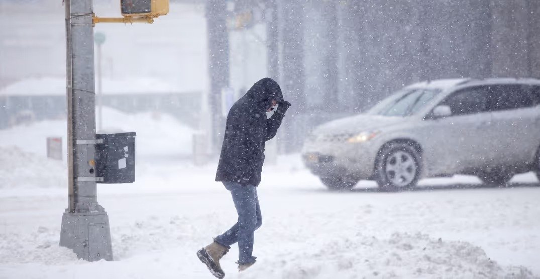 കാൽഗറിയിൽ ഇടിമിന്നലും പേമാരിയും; വെള്ളിയാഴ്ച പുറത്തിറങ്ങുമ്പോൾ ശ്രദ്ധിക്കുക!