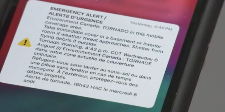 വിന്നിപെഗിൽ അപ്രതീക്ഷിത ടൊർണാഡോ മുന്നറിയിപ്പ്: പരിഭ്രാന്തരായി ആളുകൾ