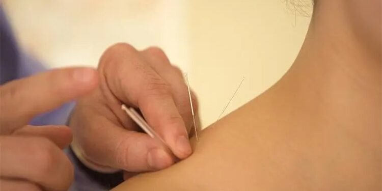 രോഗിയുടെ അനുമതിയില്ലാതെ ചികിത്സ; അക്യുപങ്ചറിസ്റ്റിനെതിരെ നടപടി