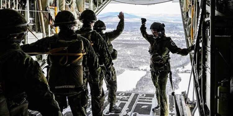 സൈനികർക്ക് ശമ്പള വർദ്ധനവ്: 'വളരെ വൈകിപ്പോയ തീരുമാനം' എന്ന് വിദഗ്ധർ 1 സൈനികർക്ക് ശമ്പള വർദ്ധനവ്: ‘വളരെ വൈകിപ്പോയ തീരുമാനം’ എന്ന് വിദഗ്ധർ