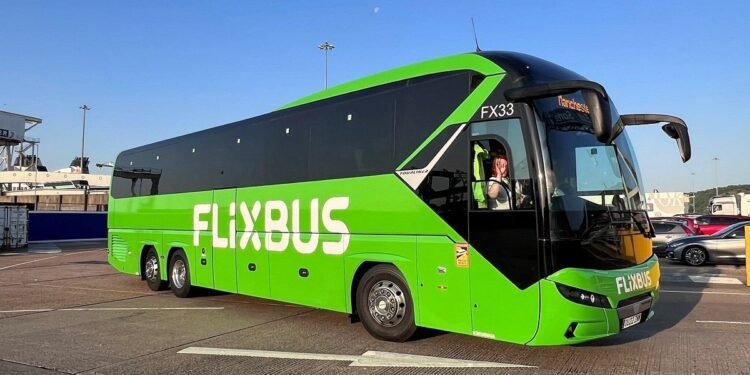 കിംഗ്‌സ്റ്റണിലേക്ക് പോകേണ്ട; യാത്രക്കാരുടെ കാത്തിരിപ്പിന് വിരാമമിട്ട് ഫ്ളിക്സ്ബസ്