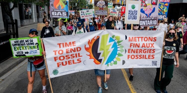 ഒന്റാരിയോയുടെ കാലാവസ്ഥാ പദ്ധതിക്ക് വീണ്ടും ഭരണഘടനാപരമായ വെല്ലുവിളി; ഡിസംബറിൽ കേസ് പരിഗണിക്കും 1 ഒന്റാരിയോയുടെ കാലാവസ്ഥാ പദ്ധതിക്ക് വീണ്ടും ഭരണഘടനാപരമായ വെല്ലുവിളി; ഡിസംബറിൽ കേസ് പരിഗണിക്കും