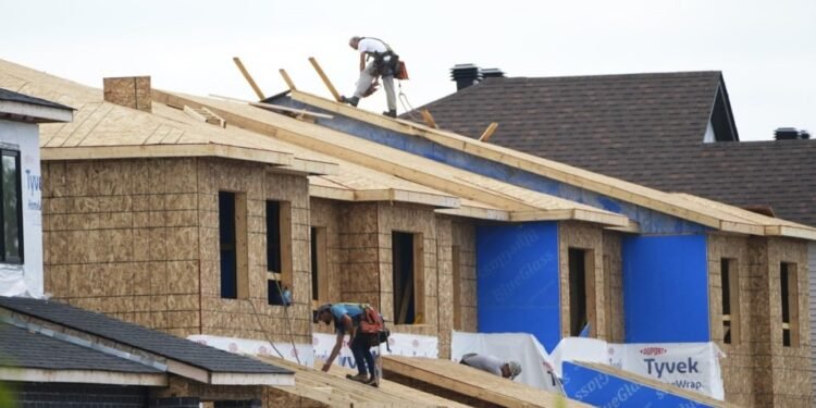 ഒന്റാരിയോയിൽ ഇനി സൗജന്യമായി പഠിക്കാം; കുടിയേറ്റക്കാർക്ക് പുതിയ പദ്ധതി