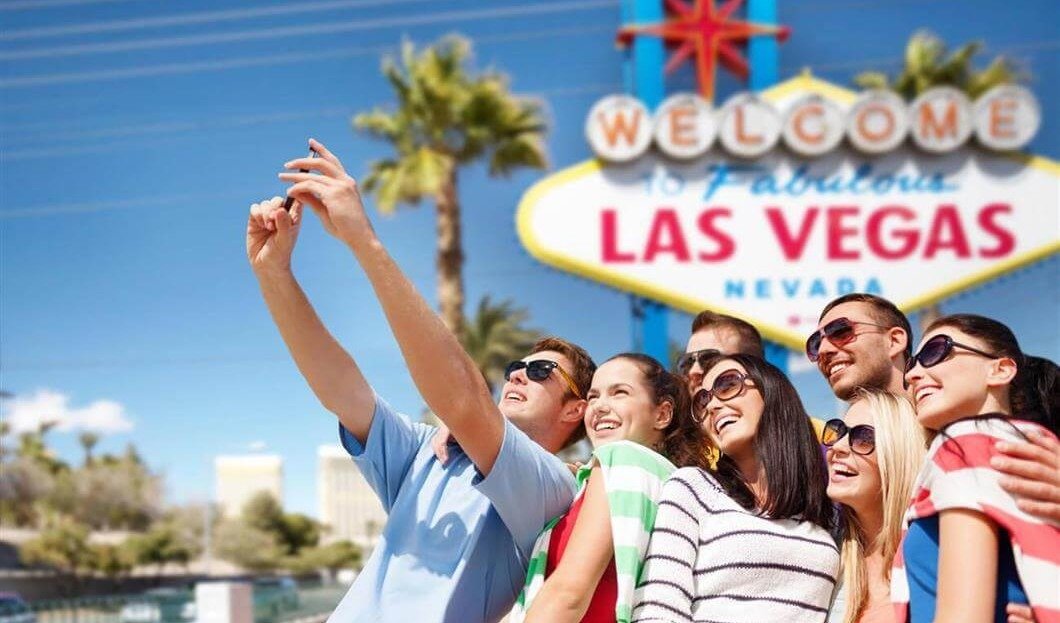 അമേരിക്ക-കാനഡ വ്യാപാര തർക്കം: ലാസ് വെഗാസിലെ കനേഡിയൻ വിനോദസഞ്ചാരികളുടെ എണ്ണത്തിൽ വൻ ഇടിവ്