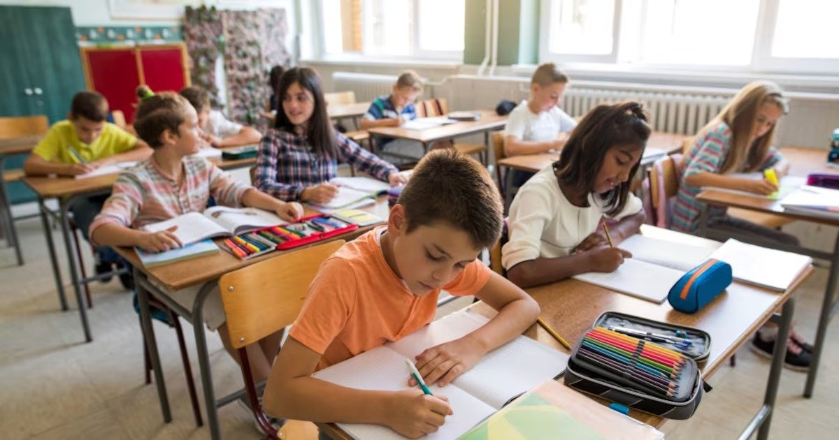 വേനൽക്കാലത്ത് സ്കൂളിലേക്ക് മടങ്ങി GTA വിദ്യാർത്ഥികൾ; ഈ അവധിക്കാല മാതൃകക്ക് പിന്നിലെ രഹസ്യം ഇതാണ്