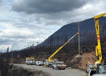 കനേഡിയൻ പസഫിക് തീരത്തെ കാട്ടുതീ; വാൻകൂവർ ദ്വീപിൽ വൈദ്യുതി പുനഃസ്ഥാപിച്ചു