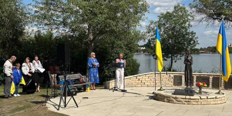 യുക്രെയ്ൻ സ്വാതന്ത്ര്യ ദിനം: യുദ്ധം തളർത്താത്ത പോരാട്ടവീര്യവുമായി കാനഡയിലെ പ്രവാസികൾ 1 യുക്രെയ്ൻ സ്വാതന്ത്ര്യ ദിനം: യുദ്ധം തളർത്താത്ത പോരാട്ടവീര്യവുമായി കാനഡയിലെ പ്രവാസികൾ