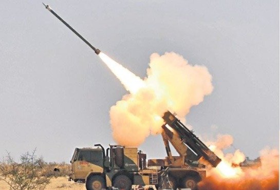 ഡി.ആർ.ഡി.ഒ-യുടെ നിർണായക നേട്ടം: തദ്ദേശീയ വ്യോമപ്രതിരോധ സംവിധാനം വിജയകരമായി പരീക്ഷിച്ചു