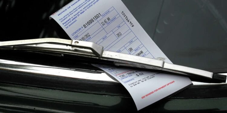 നിയമം ലംഘിച്ചാൽ പോക്കറ്റ് കാലിയാകും; ഒട്ടാവയിൽ പാർക്കിങ് പിഴയിലൂടെ 10 ലക്ഷം ഡോളർ വരുമാനം 1 നിയമം ലംഘിച്ചാൽ പോക്കറ്റ് കാലിയാകും; ഒട്ടാവയിൽ പാർക്കിങ് പിഴയിലൂടെ 10 ലക്ഷം ഡോളർ വരുമാനം