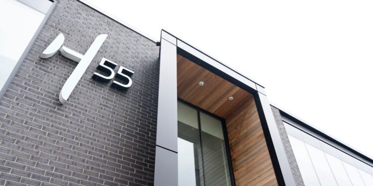 ക്യുബെക്കിൽ വിമാന ബാറ്ററി നിർമ്മാണ പ്ലാന്റ്; 10 ദശലക്ഷം ഡോളർ നിക്ഷേപം 1 ക്യുബെക്കിൽ വിമാന ബാറ്ററി നിർമ്മാണ പ്ലാന്റ്; 10 ദശലക്ഷം ഡോളർ നിക്ഷേപം