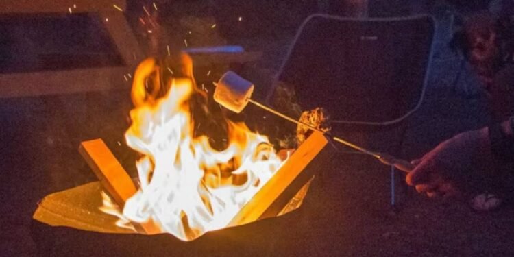 കാട്ടുതീ ഭീഷണി; പ്രിൻസ് എഡ്വേർഡ് ദ്വീപിൽ തീയിടുന്നതിന് വിലക്ക്, ലംഘിച്ചാൽ 50,000 ഡോളർ പിഴ 1 camfire