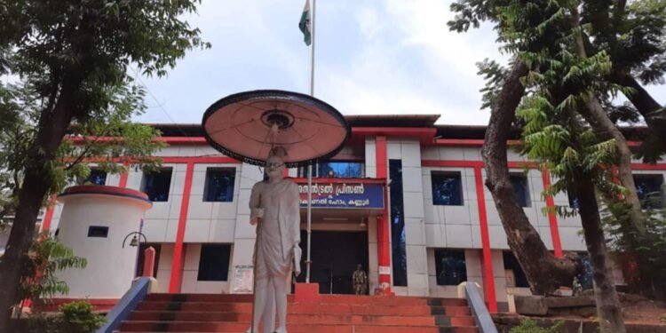 ജയിൽ ചാടി മൊബൈലും ലഹരിയും: കണ്ണൂർ സെൻട്രൽ ജയിൽ സുരക്ഷ വീണ്ടും ചോദ്യചിഹ്നത്തിൽ 1 jail