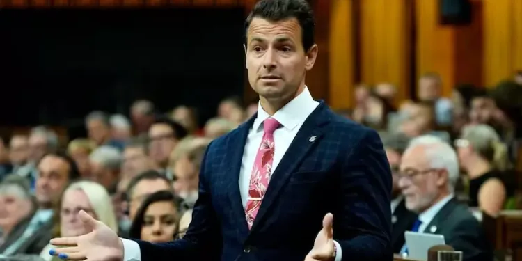 ഹോക്കി കാനഡക്ക് ഇളവില്ല: വിവാദങ്ങൾക്ക് പിന്നാലെ ഫെഡറൽ സർക്കാർ കർശന നിരീക്ഷണം തുടരും 1 ഹോക്കി കാനഡക്ക് ഇളവില്ല: വിവാദങ്ങൾക്ക് പിന്നാലെ ഫെഡറൽ സർക്കാർ കർശന നിരീക്ഷണം തുടരും