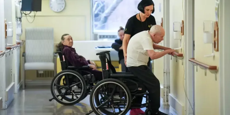 ആരോഗ്യരംഗത്ത് വിപ്ലവകരമായ മാറ്റം; ഒന്റാരിയോയിൽ കമ്മ്യൂണിറ്റി പാരാമെഡിസിൻ പ്രോഗ്രാമിന് $89 മില്യൺ ഫണ്ട്