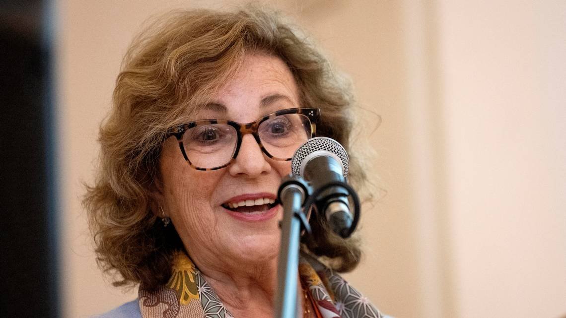 Eva Ludvig, president of TALQ, previously known as the Quebec Community Groups Network, says Montreal’s current rules suggest that “English is not welcome in public spaces. That’s not true Read more at: https://www.montrealgazette.com/news/local-politics/mtl-mayor-race/article1163500.html#storylink=cpy