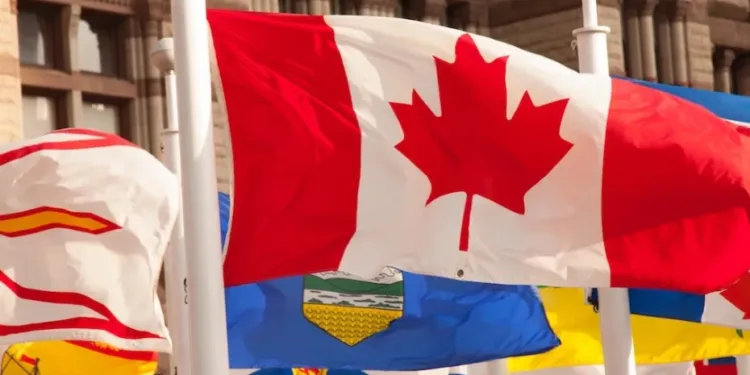 കാനഡയിലേക്ക് കുടിയേറാൻ ആഗ്രഹിക്കുന്നവർക്ക് സന്തോഷ വാർത്ത!; നാല് പ്രവിശ്യകളുടെ കുടിയേറ്റ ക്വാട്ട വർദ്ധിപ്പിച്ചു 1 canada flag