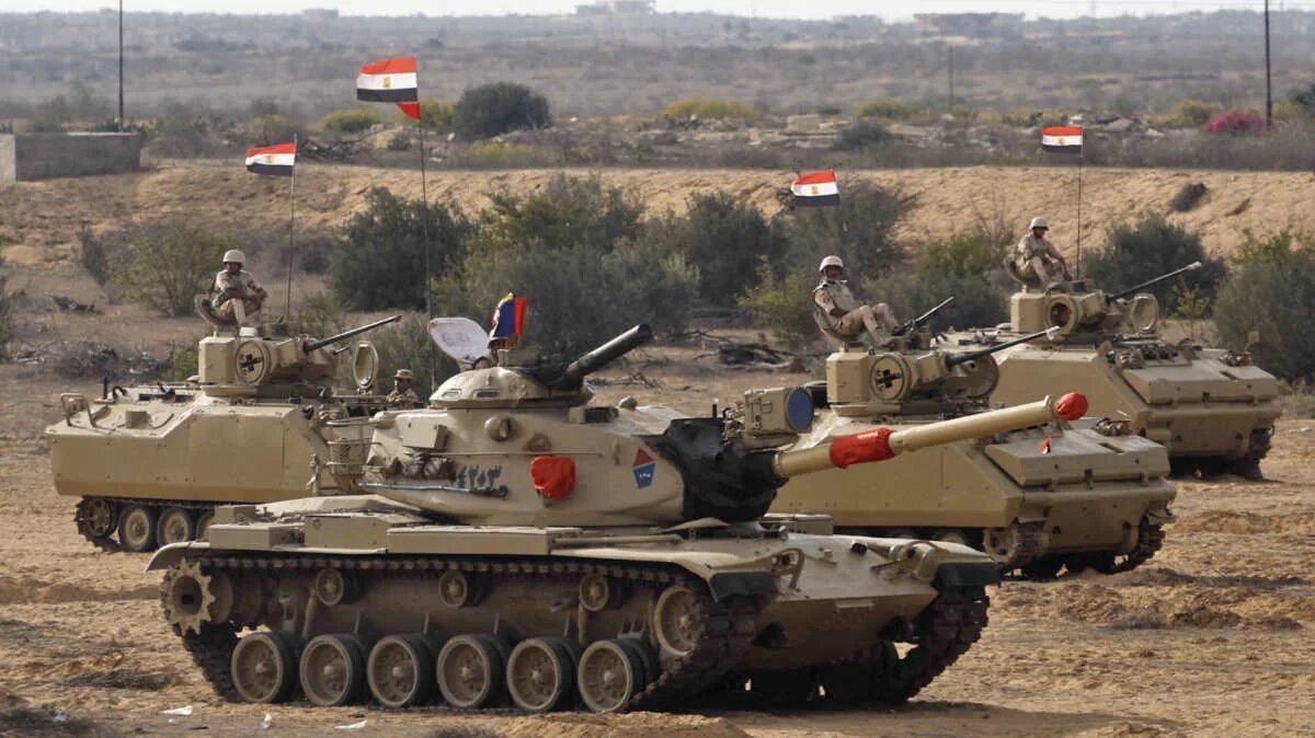 Egypt deploys troops at border