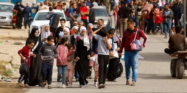 യു.എസ്. വീസ നിരോധനം: പലസ്തീനികൾ ദുരിതത്തിൽ, വിദ്യാർത്ഥികളുടെയും രോഗികളുടെയും ഭാവി അനിശ്ചിതത്വത്തിൽ 1 യു.എസ്. വീസ നിരോധനം: പലസ്തീനികൾ ദുരിതത്തിൽ, വിദ്യാർത്ഥികളുടെയും രോഗികളുടെയും ഭാവി അനിശ്ചിതത്വത്തിൽ