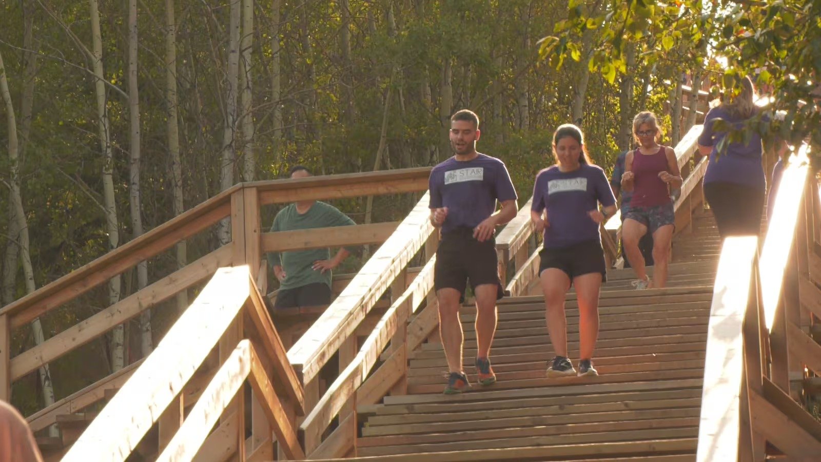 ഒരു കോടിയിലേറെ പടികൾ താണ്ടി എഡ്മന്റൺ; കുട്ടികളുടെ ഭാവിക്കായി വ്യത്യസ്തമായൊരു ചലഞ്ച്