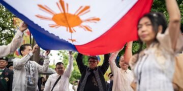 വാൻകൂവർ ഫെസ്റ്റിവൽ ആക്രമണത്തിൽ ഫിലിപ്പിനോ സമൂഹത്തിന് കൈത്താങ്ങ്; 2 മില്യൺ ഡോളർ ഫണ്ട് സഹായമായി മാറും 6 വാൻകൂവർ ഫെസ്റ്റിവൽ ആക്രമണത്തിൽ ഫിലിപ്പിനോ സമൂഹത്തിന് കൈത്താങ്ങ്; 2 മില്യൺ ഡോളർ ഫണ്ട് സഹായമായി മാറും