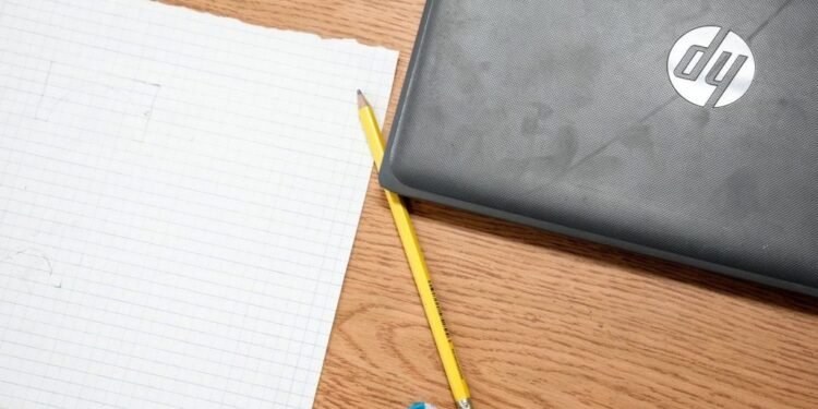 പണി തീരാത്ത സ്കൂളും തുറക്കാത്ത ക്ലാസും: കാനഡയിൽ ‘സൂപ്പർ സ്കൂളി’ന്റെ ഉദ്ഘാടനം വൈകുന്നു