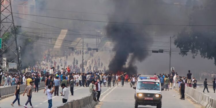 കനേഡിയൻ പൗരന്മാർക്ക് ജാഗ്രതാ നിർദ്ദേശം; നേപ്പാളിൽ സംഘർഷം രൂക്ഷമാകുന്നു!