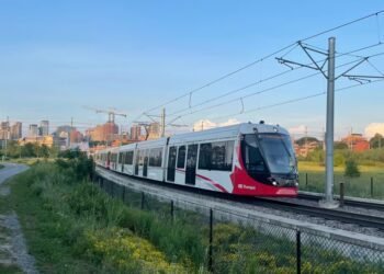 യാത്രക്കാർ ശ്രദ്ധിക്കുക! ഒട്ടാവയിലെ O-ട്രെയിൻ ലൈൻ 1 സർവീസ് ഈ വാരാന്ത്യം അടച്ചിടും