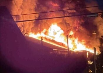 ക്യുബെക്കിലെ പ്രിവോസ്റ്റിൽ വൻ തീപിടിത്തം: ഒരു സ്കൂൾ പൂർണ്ണമായി കത്തിനശിച്ചു