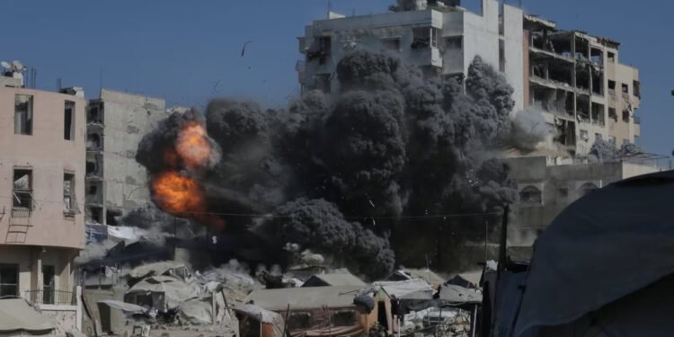 ഗാസയിൽ വീണ്ടും ഇസ്രായേൽ ആക്രമണം; പലസ്തീൻ ഫുട്ബോൾ താരം അടക്കം 32 പേർക്ക് ജീവൻ നഷ്ടപ്പെട്ടു 1 ഗാസയിൽ വീണ്ടും ഇസ്രായേൽ ആക്രമണം; പലസ്തീൻ ഫുട്ബോൾ താരം അടക്കം 32 പേർക്ക് ജീവൻ നഷ്ടപ്പെട്ടു