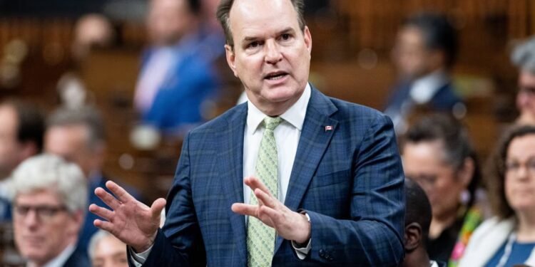 കടുത്ത സാമ്പത്തിക പ്രതിസന്ധിയിൽ ഫെഡറൽ സർക്കാർ; വരാനിരിക്കുന്ന ബഡ്ജറ്റിൽ നിർണായക മാറ്റങ്ങൾ